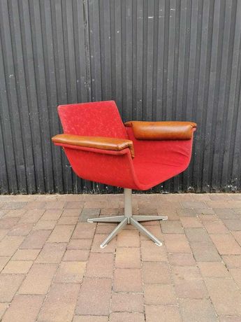 Fotel obrotowy prod. niemieckiej DDR, PRL Design, Vintage, Loft
