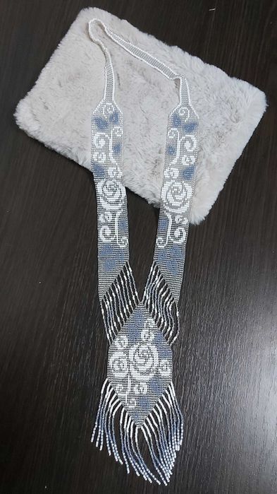 Украшение из бисера