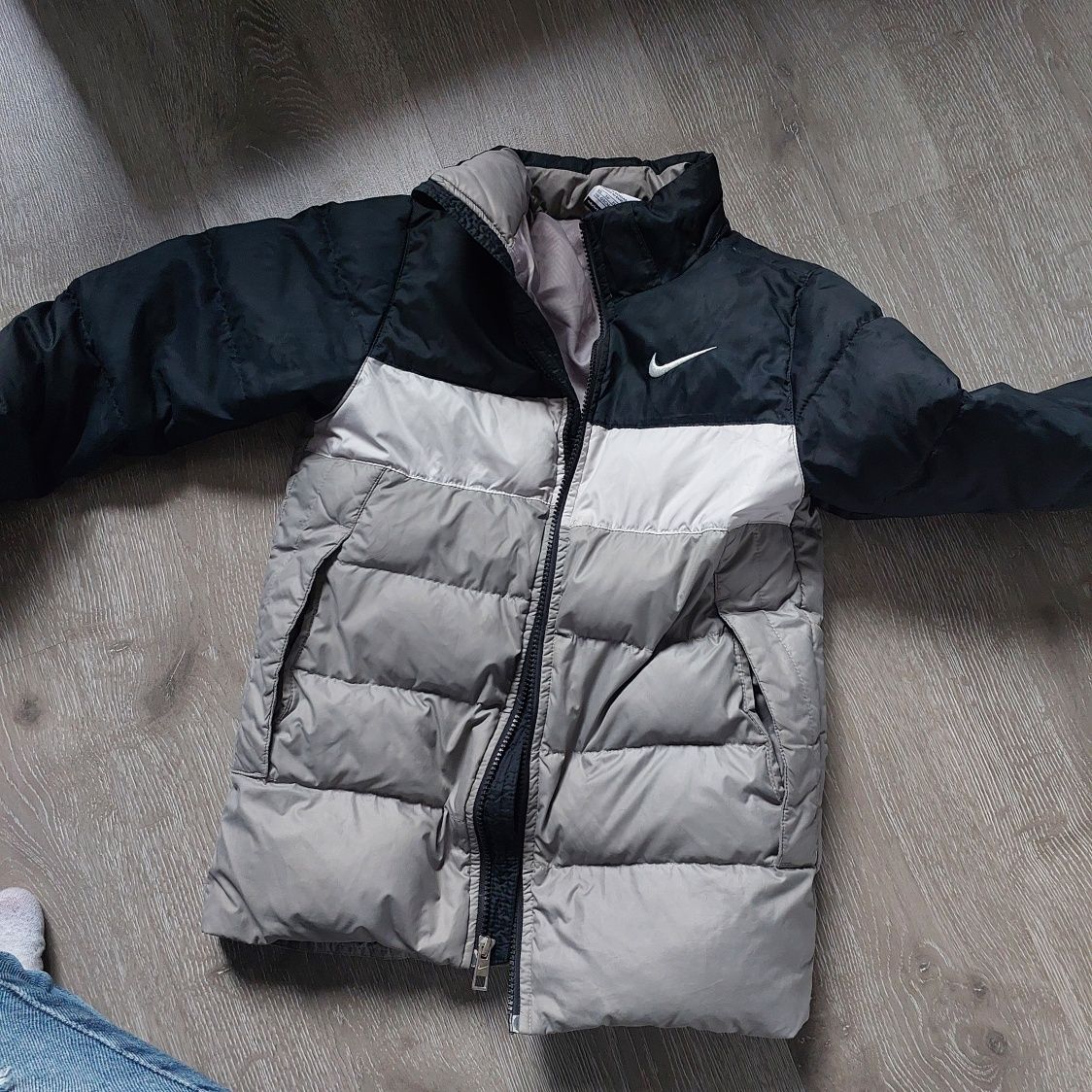 Продам куртка найк nike на хлопчика 5-7 років