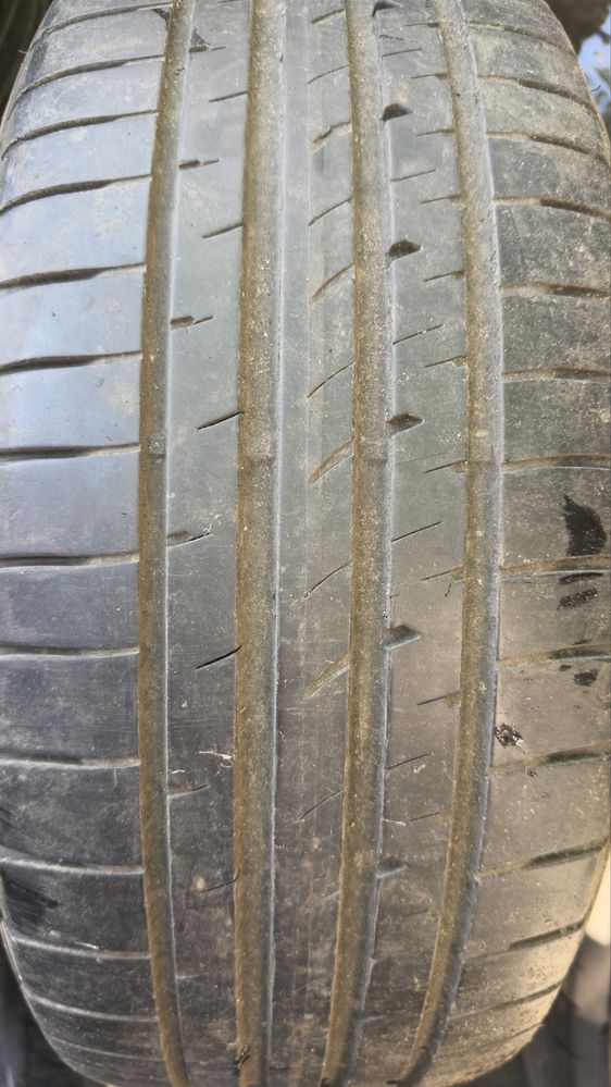 225/40/19 Goodyear