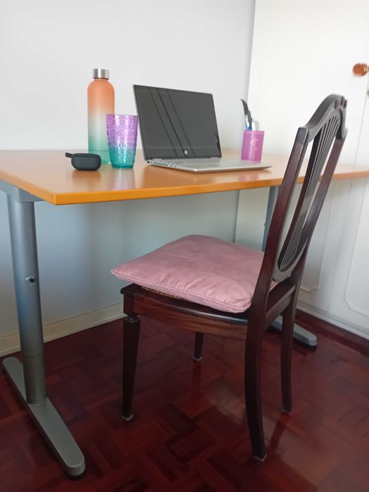 Secretária para Estudo/Trabalho ( 1,20 mt X 0,80 mt )