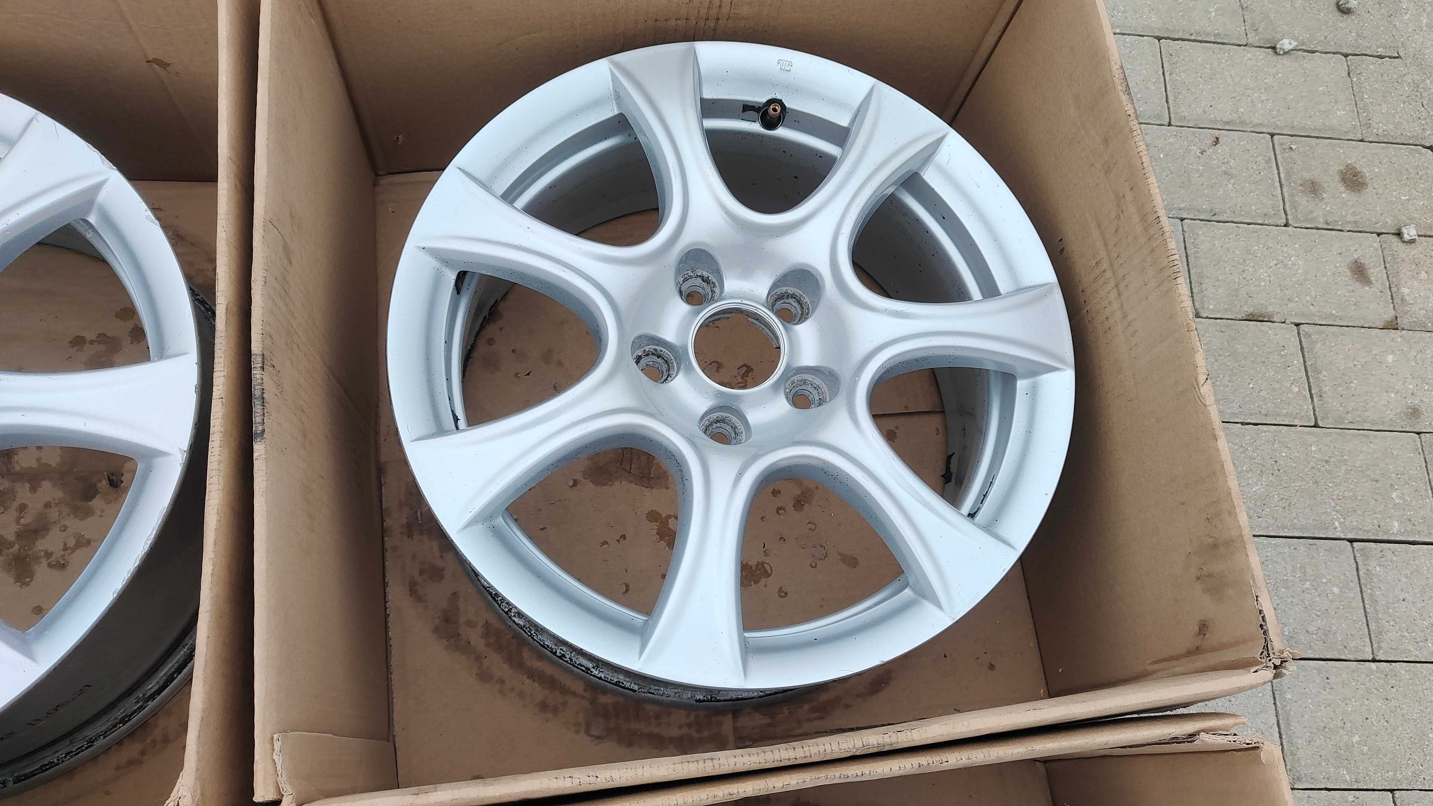 Felgi Aluminiowe 16 Cali 7j et41 VW Mercedes Audi Touran Golf V VI