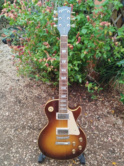 GIBSON Les Paul Standard-Deluxe Electric Guitar /Guitarra
 Model