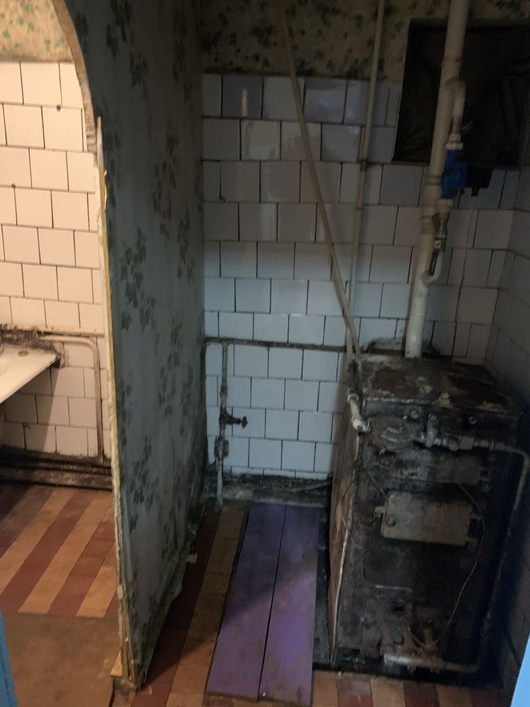 Продється дім 120 кв.м на 40 сотках землі.