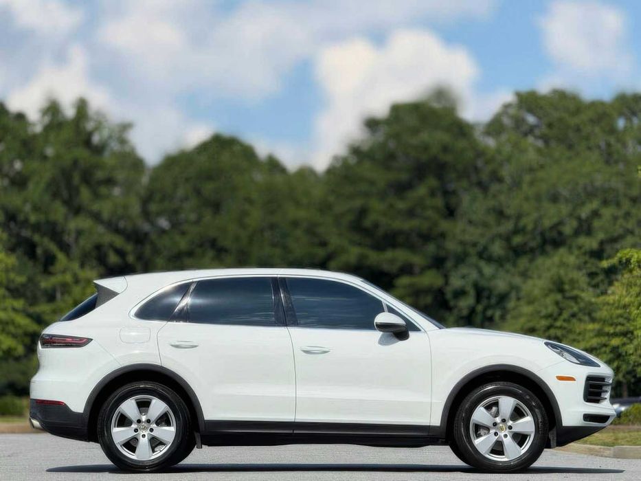 Porsche Cayenne      2019
