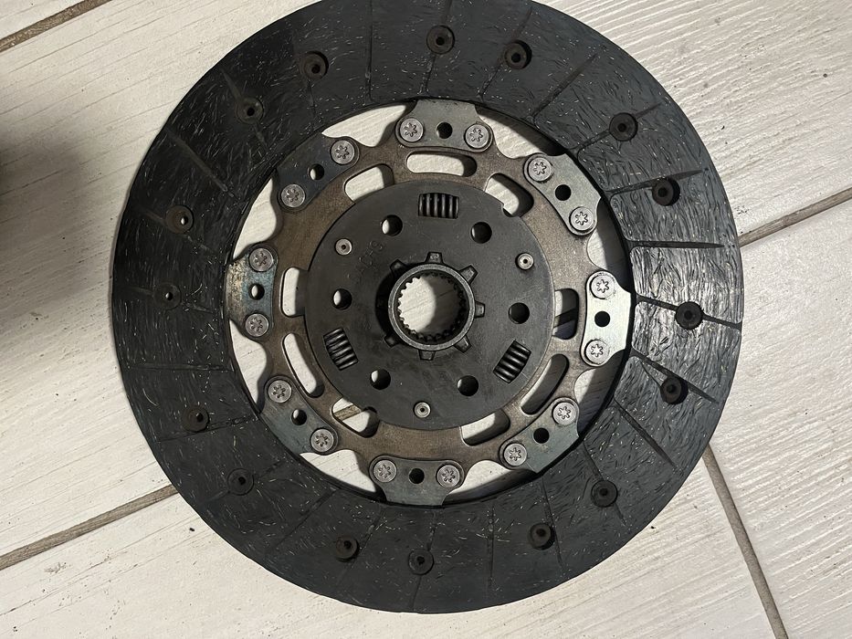 Демпфер , щеплення , корзина . На Ford Fokus 2 , 1,6 dti