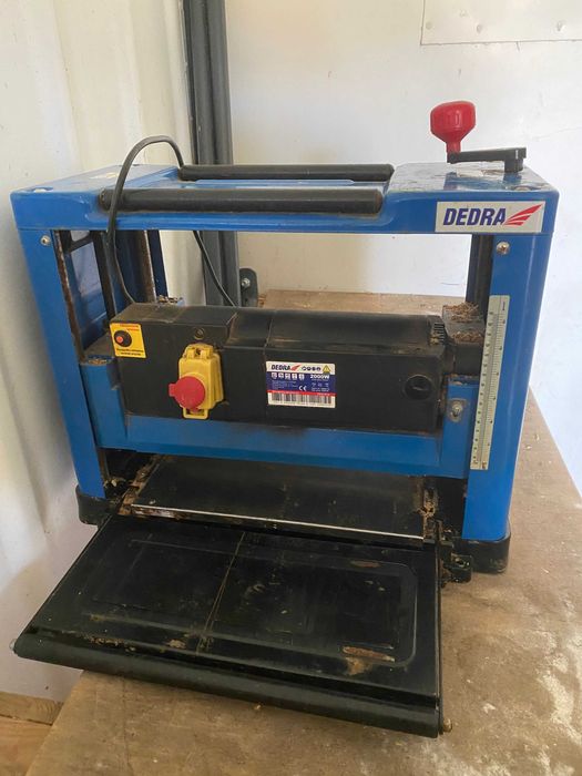 Strugarko-grubościówka Dedra 2000W