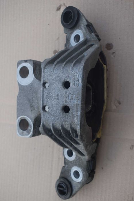 łapa poduszka silnika OPEL ASTRA V K 1.6 CDTI 18r.
