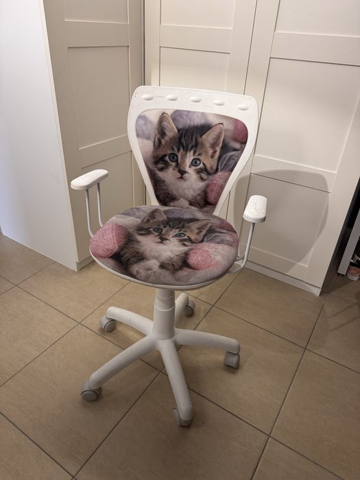 Fotel obrotowy dla dzieci