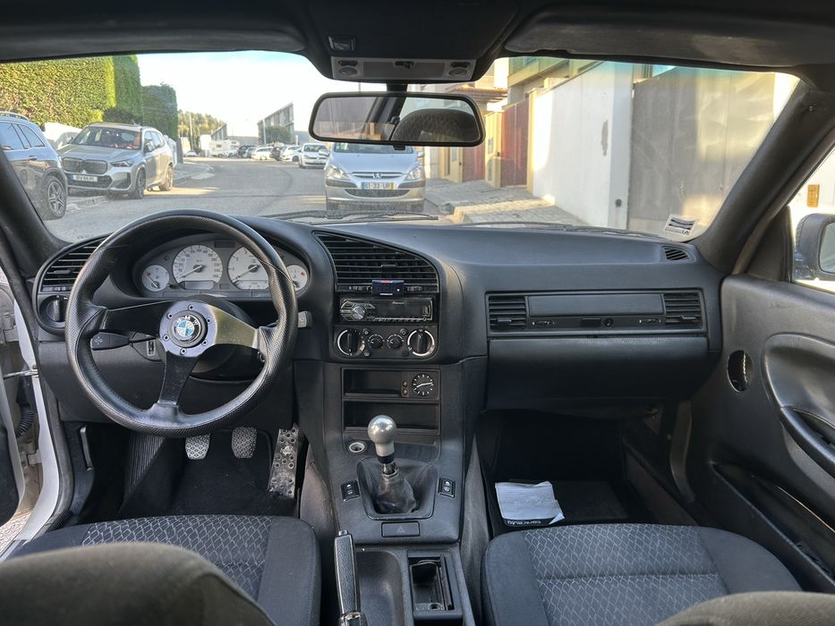 E36 coupe 318is swap 325i