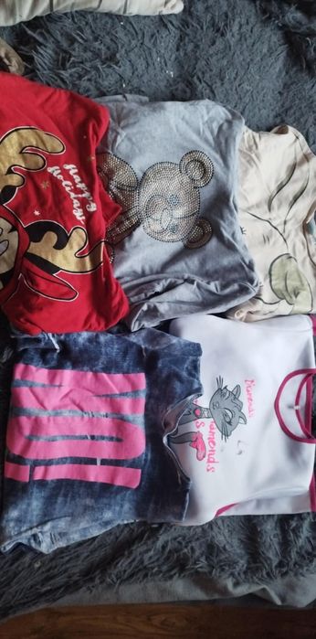 Paka Swetrow  dla dziewczynki 134/140