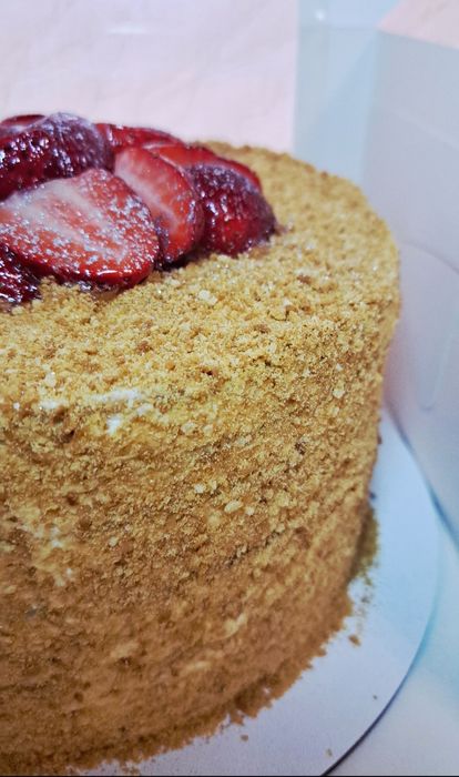 Торт на замовлення . Медовик, Наполеон, Червоний оксамит