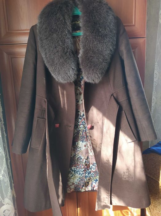 Продам пальто 50р.зимове