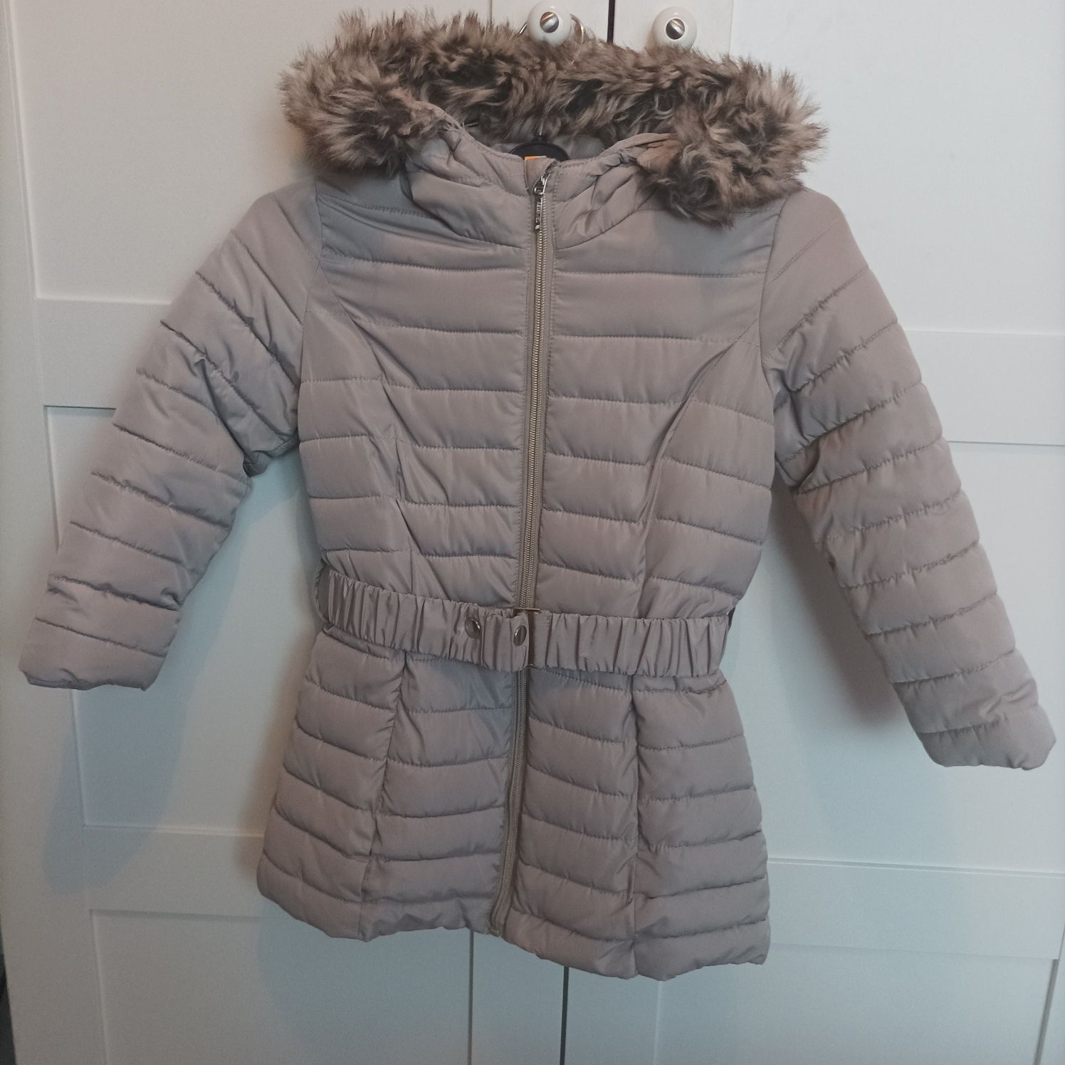 Zimowa kurtka dla dziewczynki. Rozmiar 116. Reserved