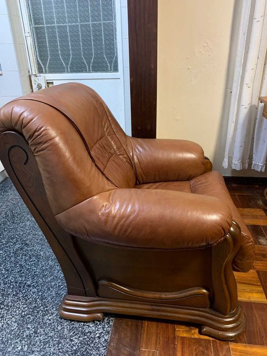Sofá de 3 lugares + sofá de 1 lugar em pele