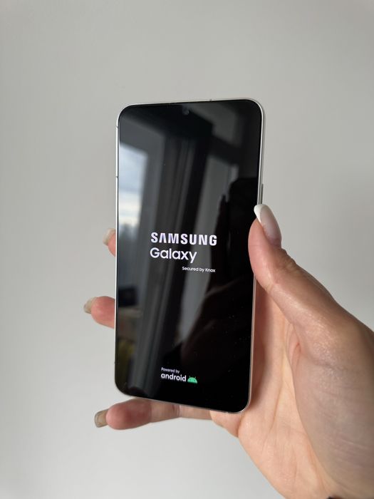 Samsung S22 білий