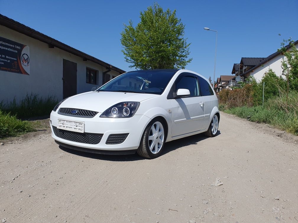 Ford fiesta mk6 1.4 benzyna