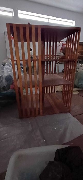 Armário biblioteca design português