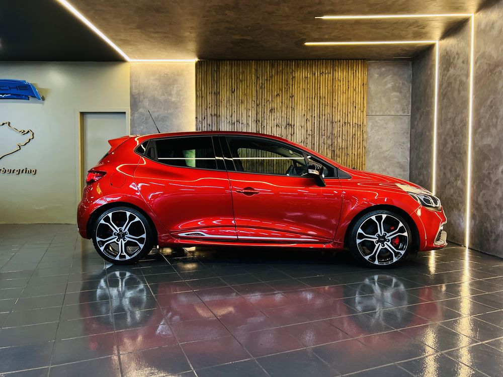 Renault Clio RS IV Trophy EDC 220cv - nunerado