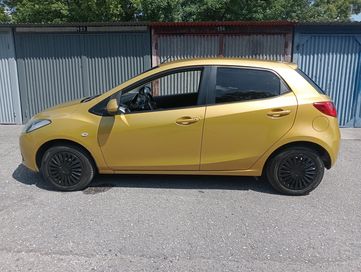 Sprzedam mazda 2