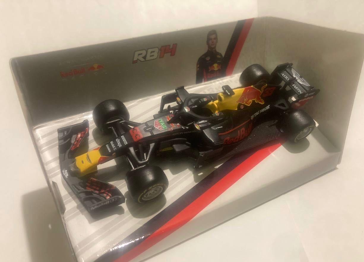 Модель Формула-1 Red Bull RB14, 2018. -Max Verstappen car №33.