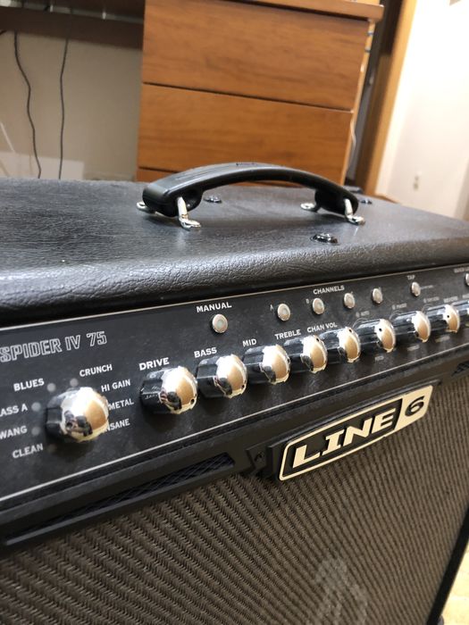Amplificador Line 6 Spider iv 75w + Pedaleira