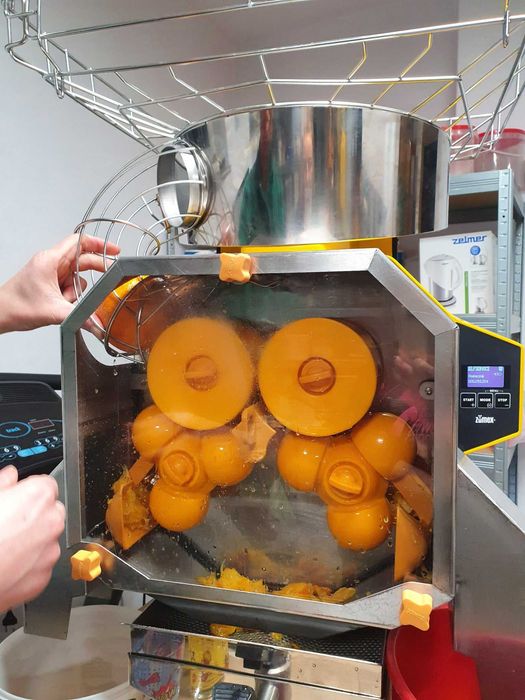Wyciskarka profesjonalna do cytrusów pomarańczy ZUMEX Speed Pro