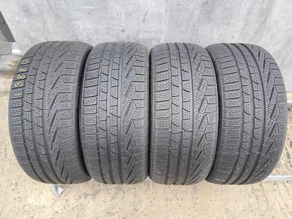 Резина зима 95%протектор Pirelli 245/35 R20 SottozeroWinter 240SerieII