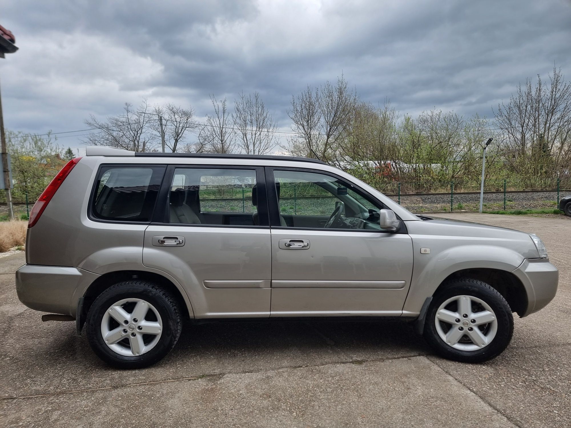 Nissan X-TRAIL 2.0 LPG 2004r 4x4 hak klima