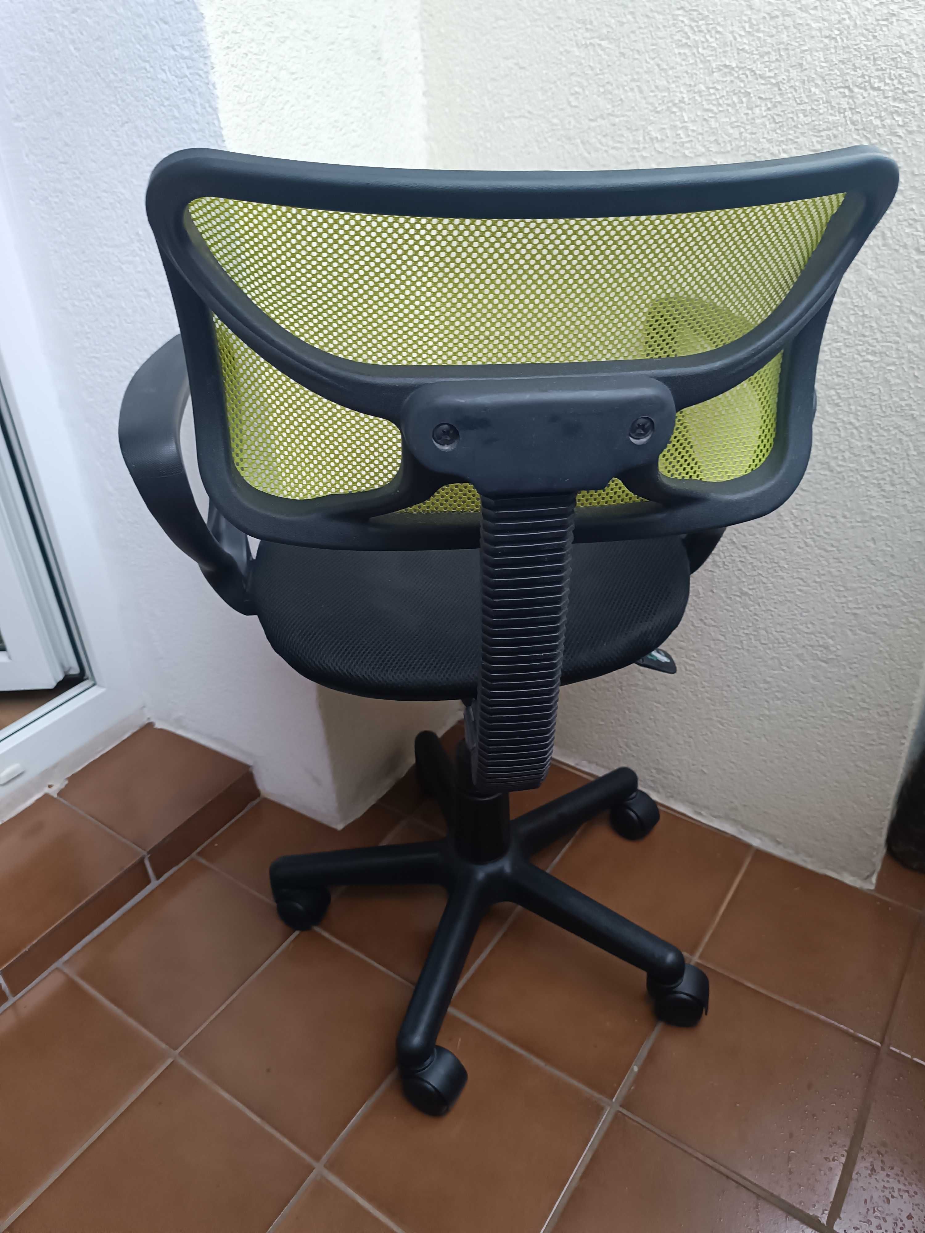 Dziecięce krzesło obrotowe do biurka, do szkoły.