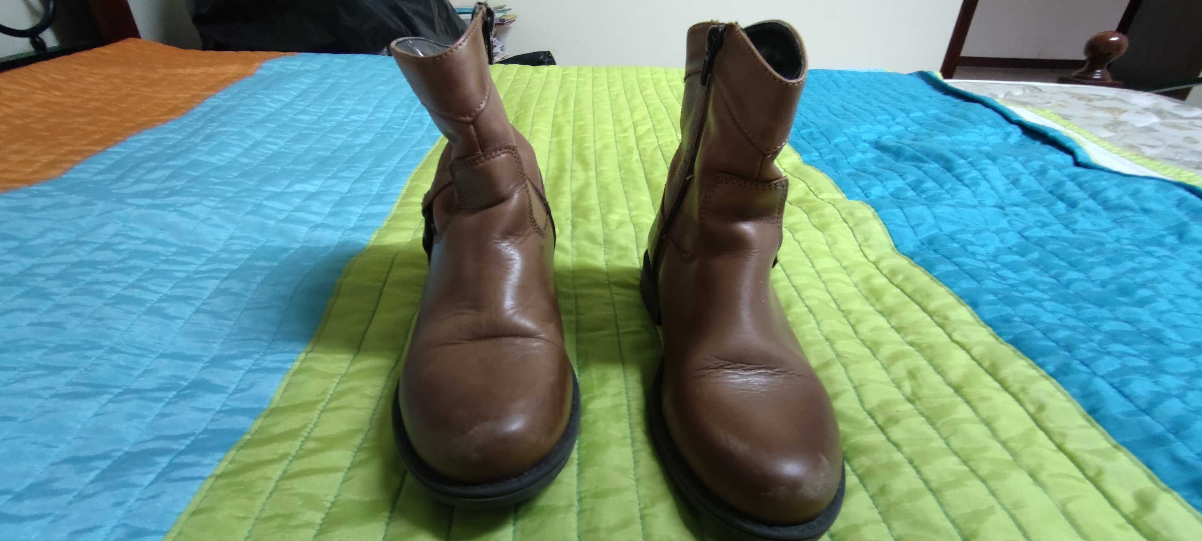 Botas castanhas de menina em pele natural, n.º 33