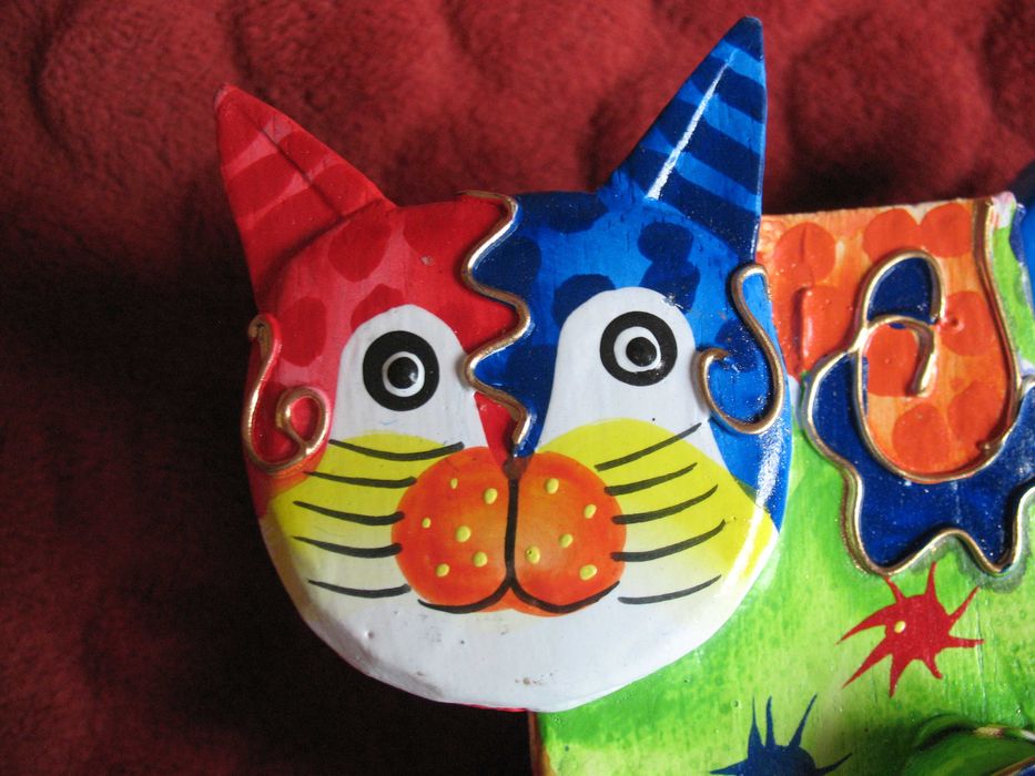 Kot -  Pojemnik na ołówki - drewno albesia - 12 x 13 x 8 cm