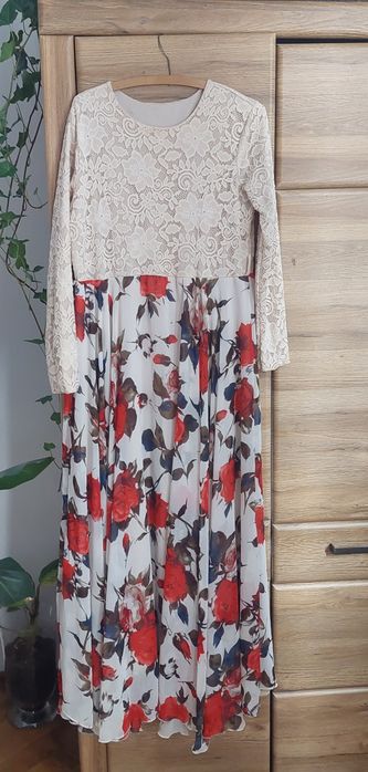 Długa sukienka w kwiaty