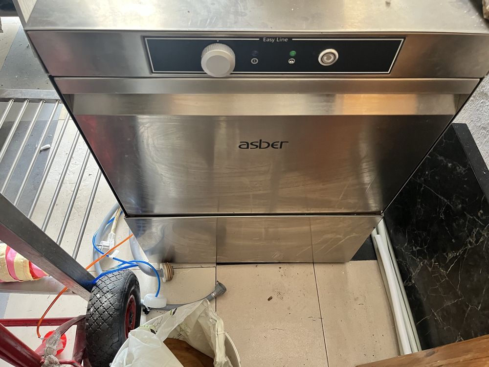 Zmywarka firmy asber