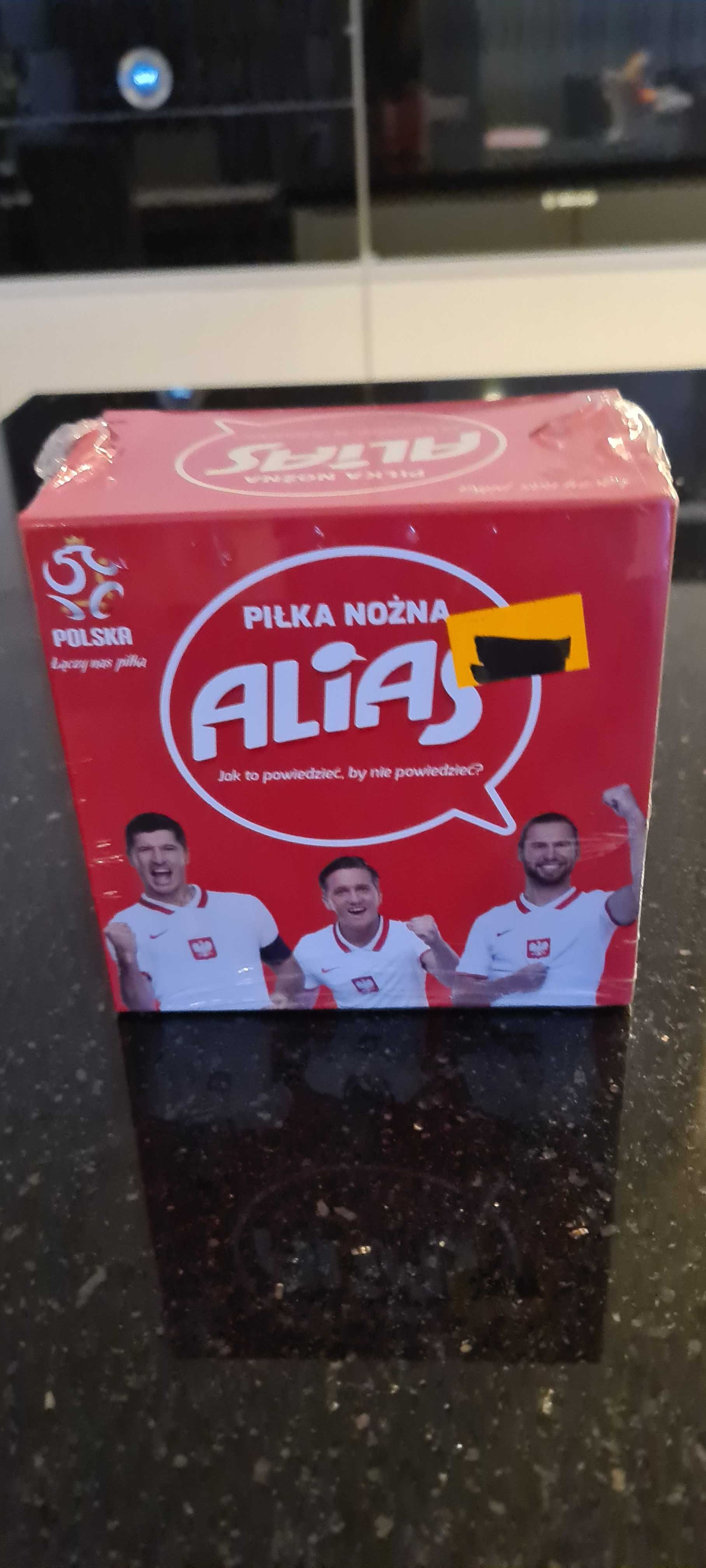 Nowa w folii gra edukacyjna Alias Piłka Nożna PZPN
