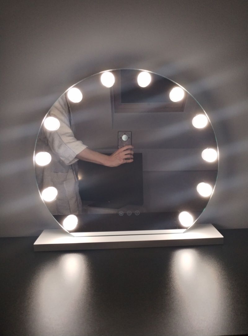 Czarne biurko toaletka z lustrem led w stylu Hollywood