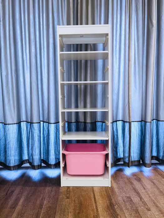 Regał IKEA TROFAST biały, 4 półki + pojemnik, do pokoju dziecka