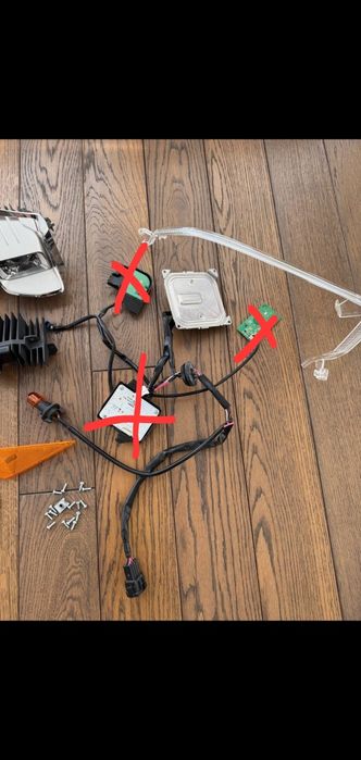 Комплектуючі до фари NISSAN LIFE 2018року