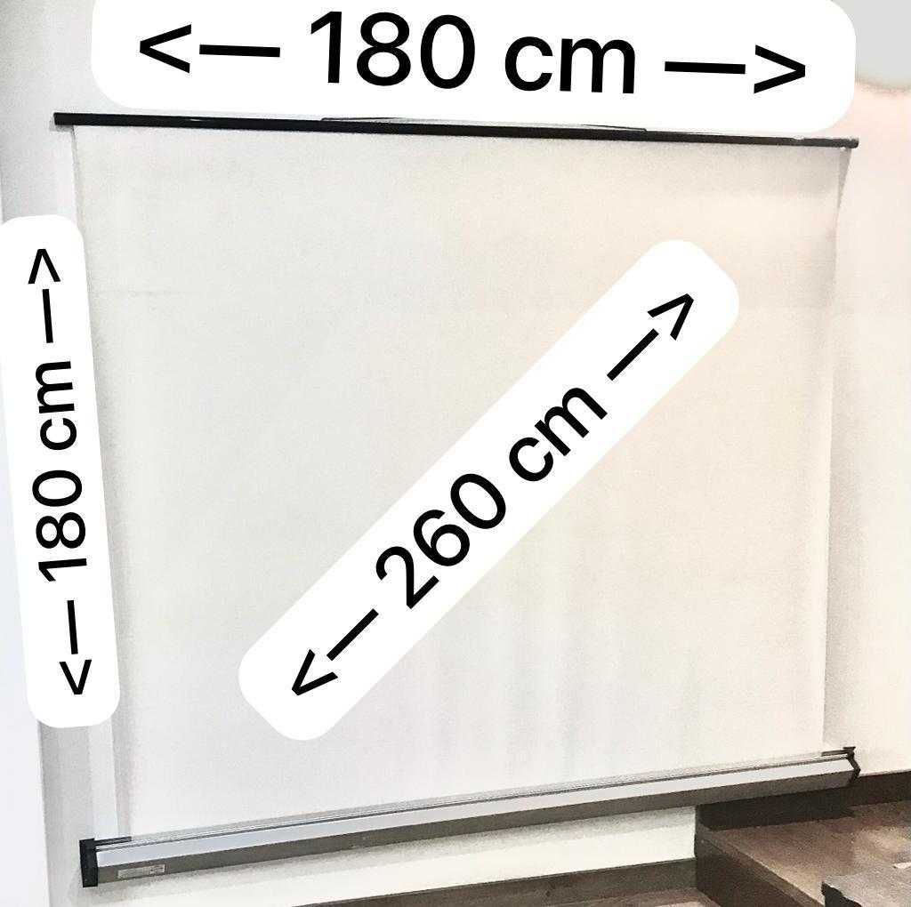 Projector de Video e TV LCD com Tela de Projeção