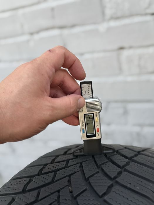 Топова шина‼️Bridgestone Blizzak lm005 98Н 215/55 r17 7.4мм 2023рік