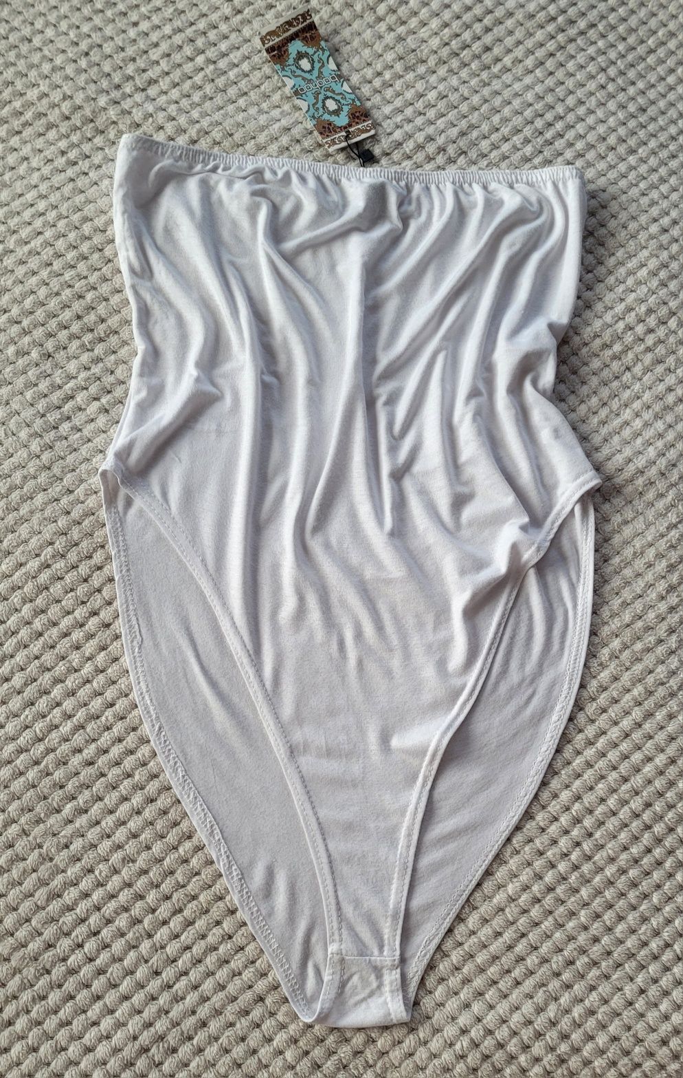 Nowe dopasowane body damskie bez ramiączek bandeau 95% wiskoza XL