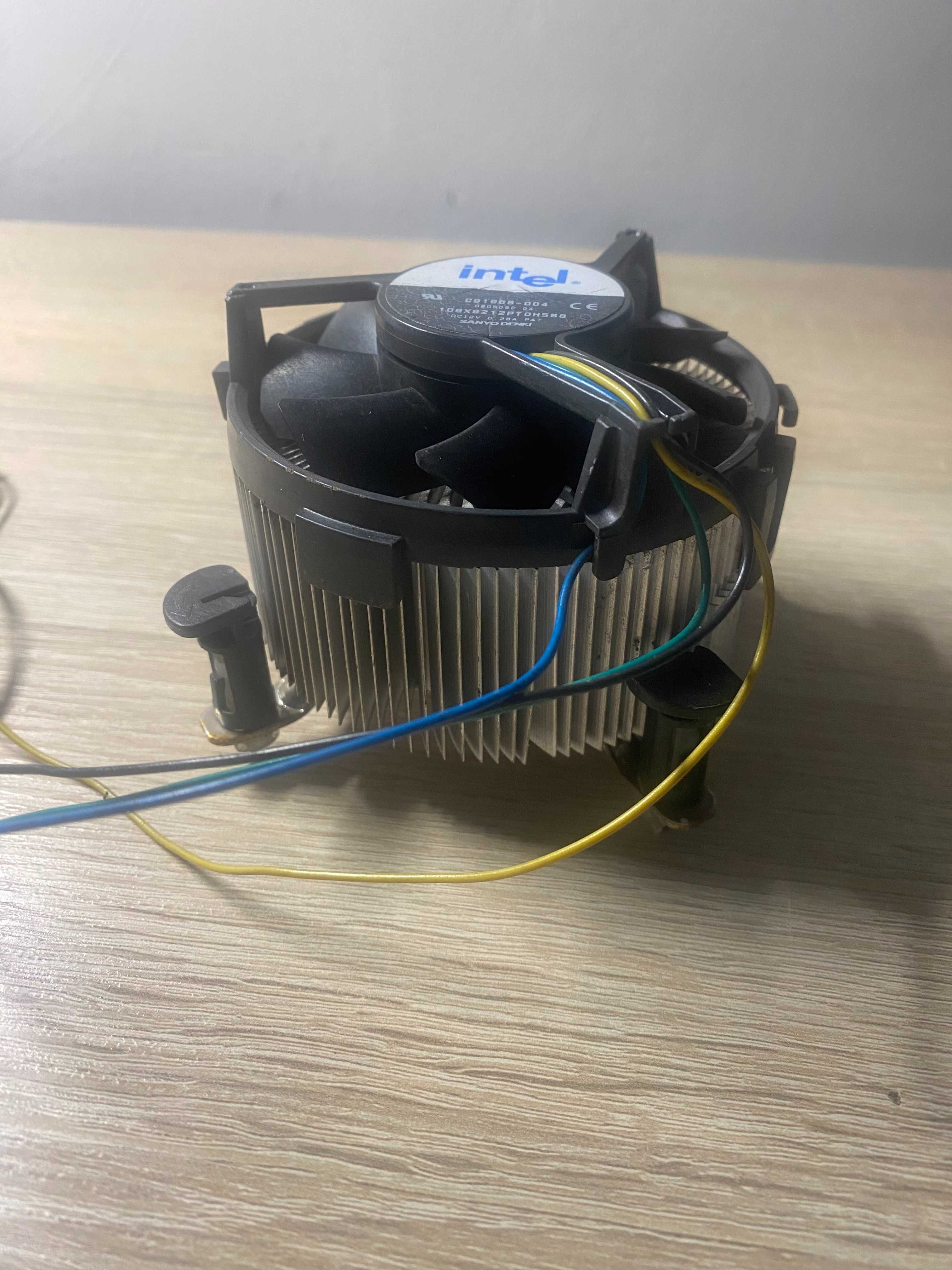 Chłodzenie procesora Intel Socket 775 C91968- 004