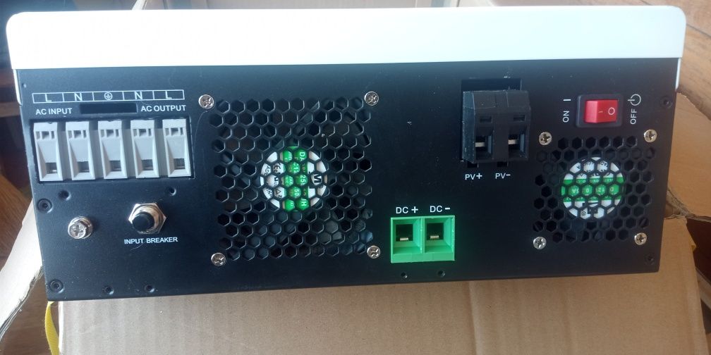 Інвертор гібридний з підмісом must PH-3024 PLUS зелений тариф