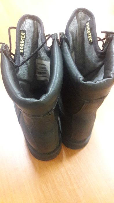 Берци Канадские GORE-TEX  маленький размер.