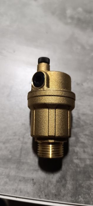 Продам автоматический развоздушиватель, сбросник 1/2, 3/8 Caleffi