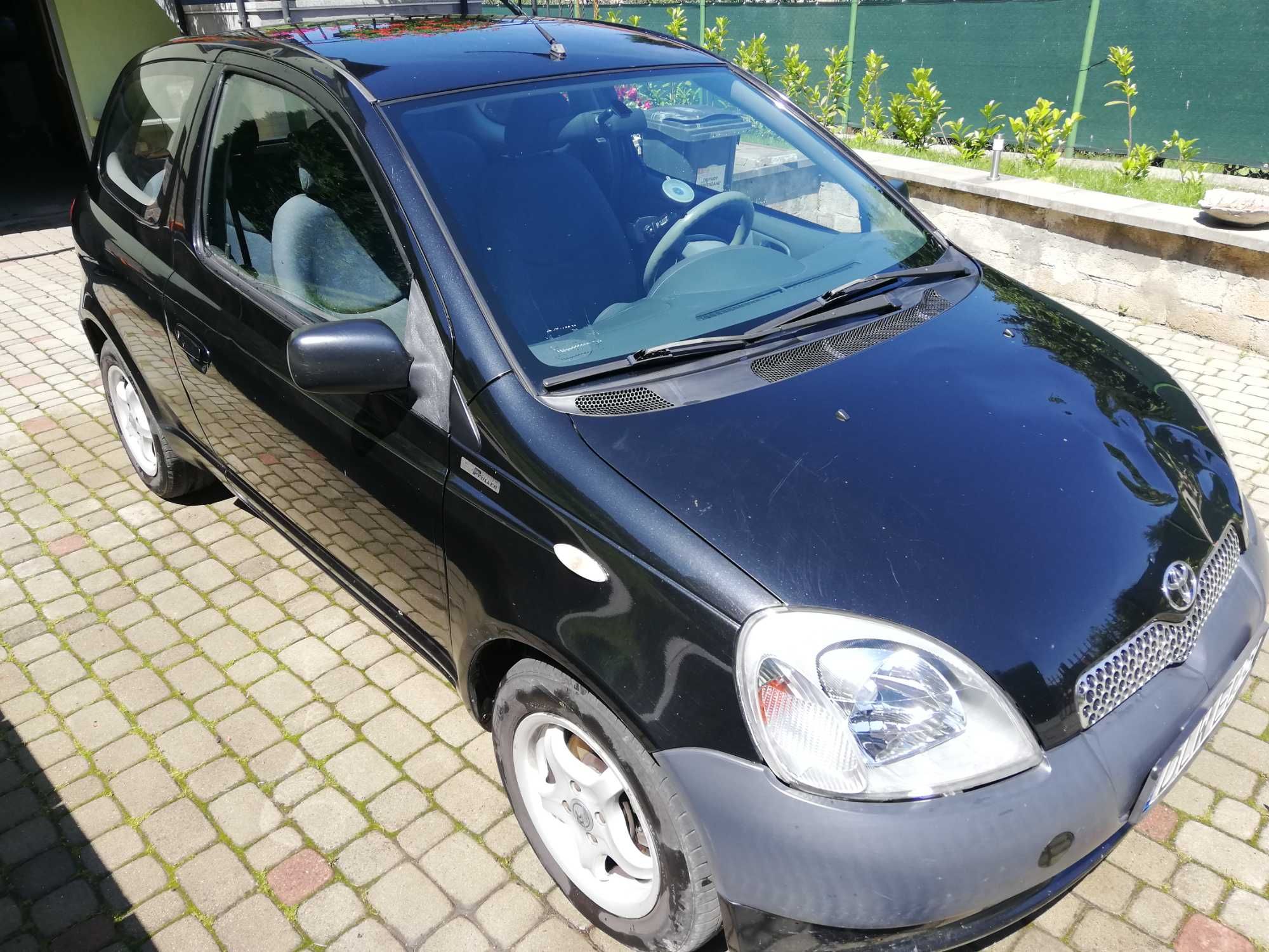 Toyota Yaris 1,0 benzyna 2002 klimatyzacja