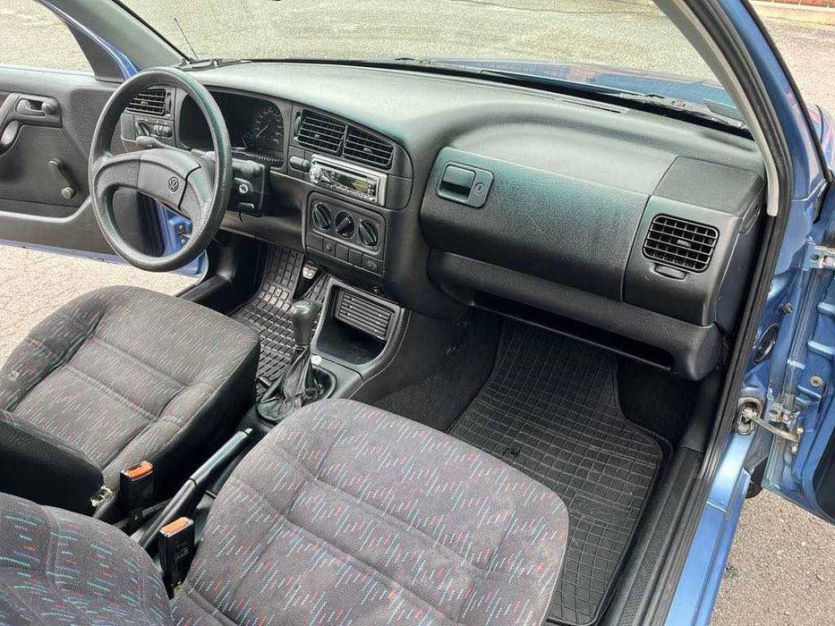 samochód osobowy Golf 3