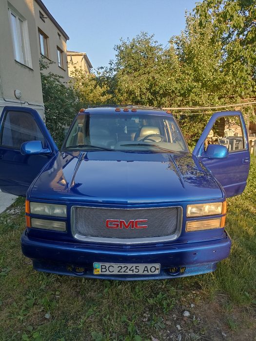 Продам GMC Yukon 5.7L