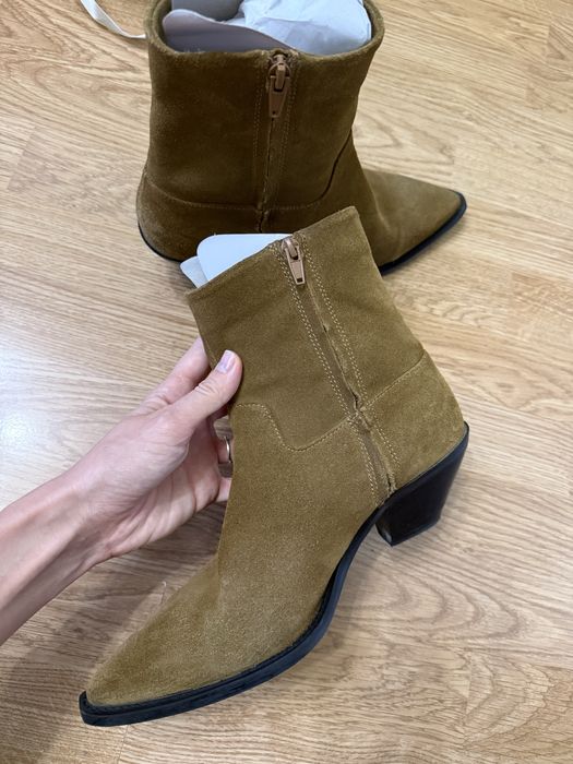 Козаки ZARA 40р натуральний замш