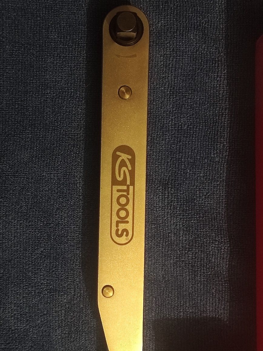 Klucz dynamometryczny krótki skok KS Tools 1/2", 50-250 Nm, 516.3535